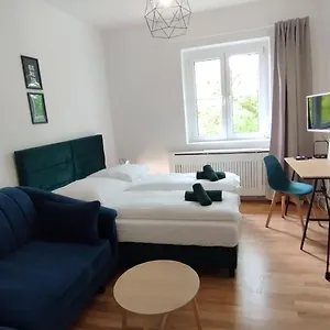 https://weekend-in.find-berlin-hotels.com